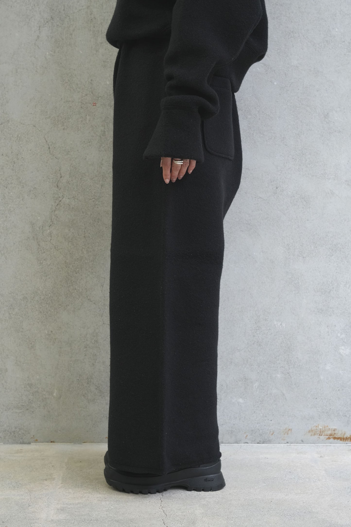 
                  
                    SWEAT BUGGY PANTS -BLACK-
                  
                