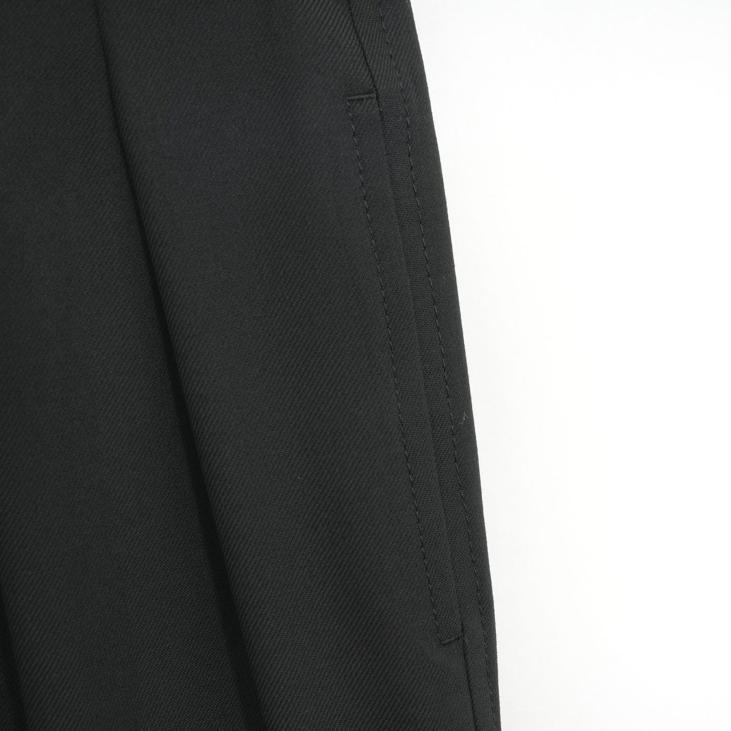 
                  
                    ウールエステルサージパンツ
                  
                