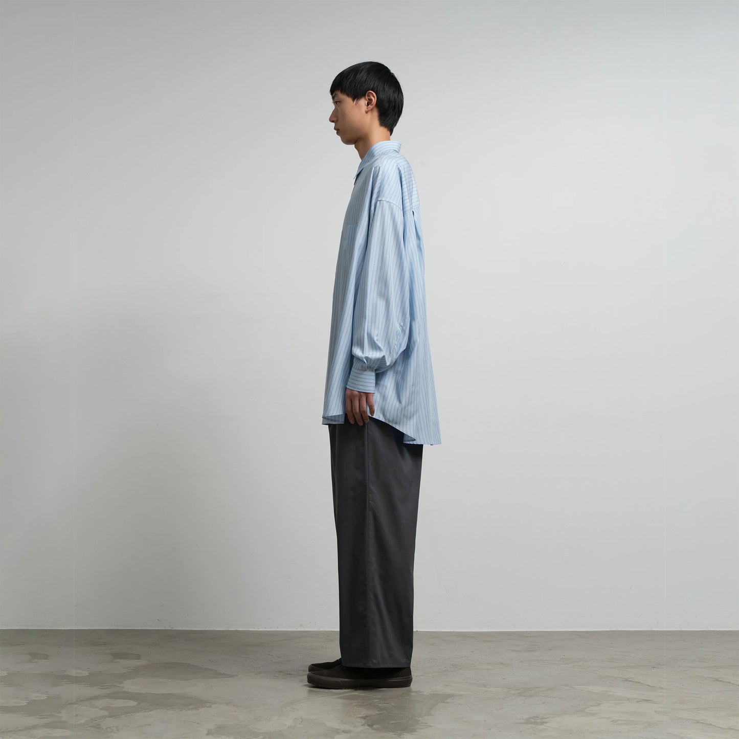 
                  
                    SIDOGRAS L/S OVERSIZED REGULAR COLLAR SHIRT
                  
                