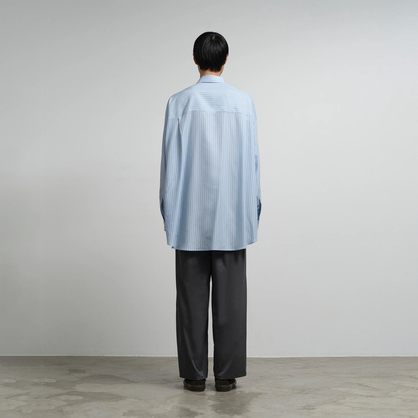 
                  
                    SIDOGRAS L/S OVERSIZED REGULAR COLLAR SHIRT
                  
                