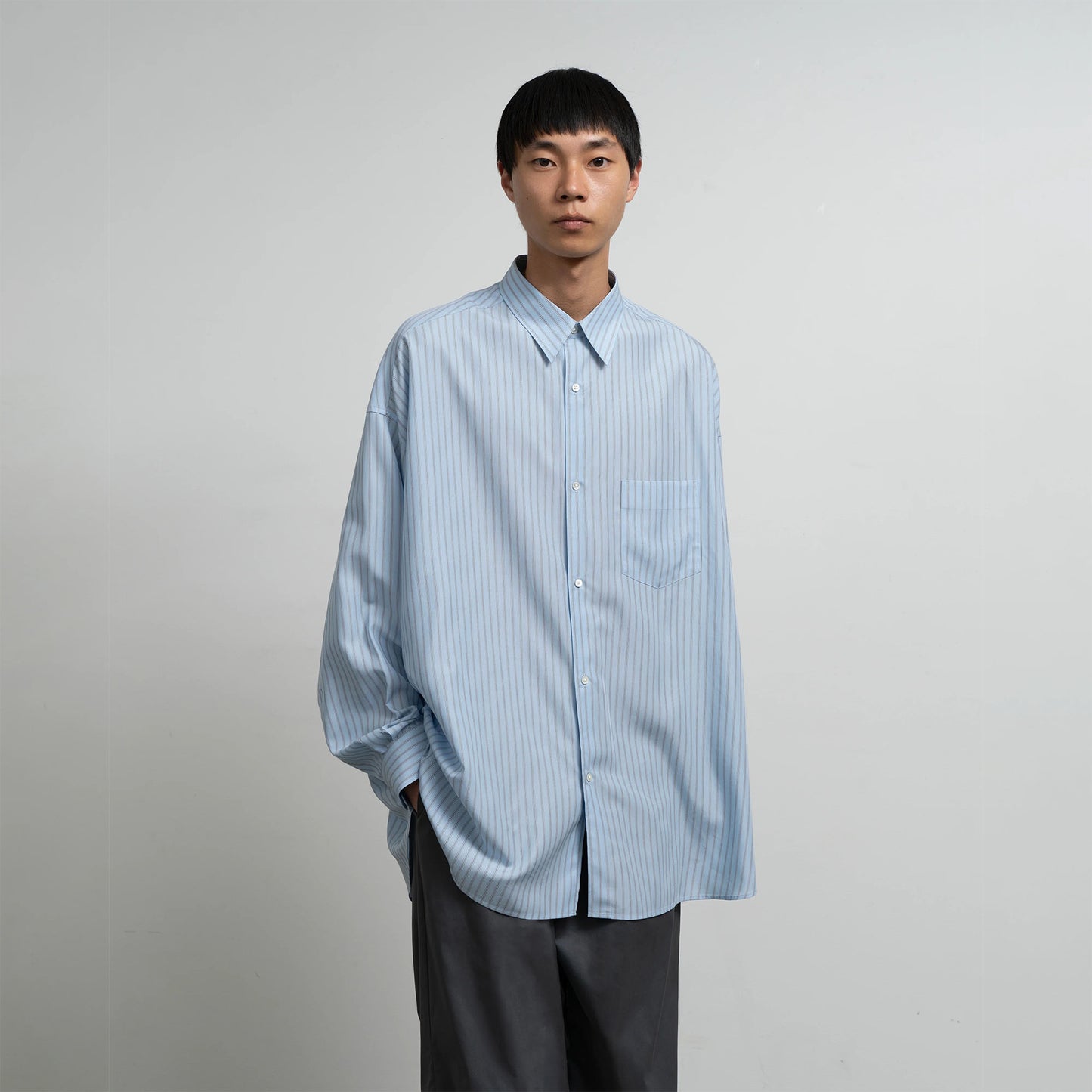
                  
                    SIDOGRAS L/S OVERSIZED REGULAR COLLAR SHIRT
                  
                