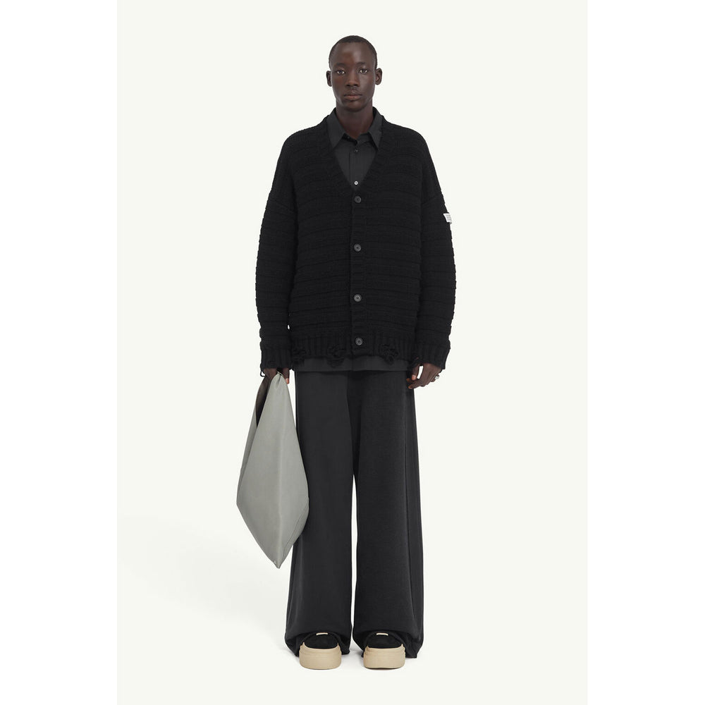 
                  
                    wool cardigan -BLACK-
                  
                