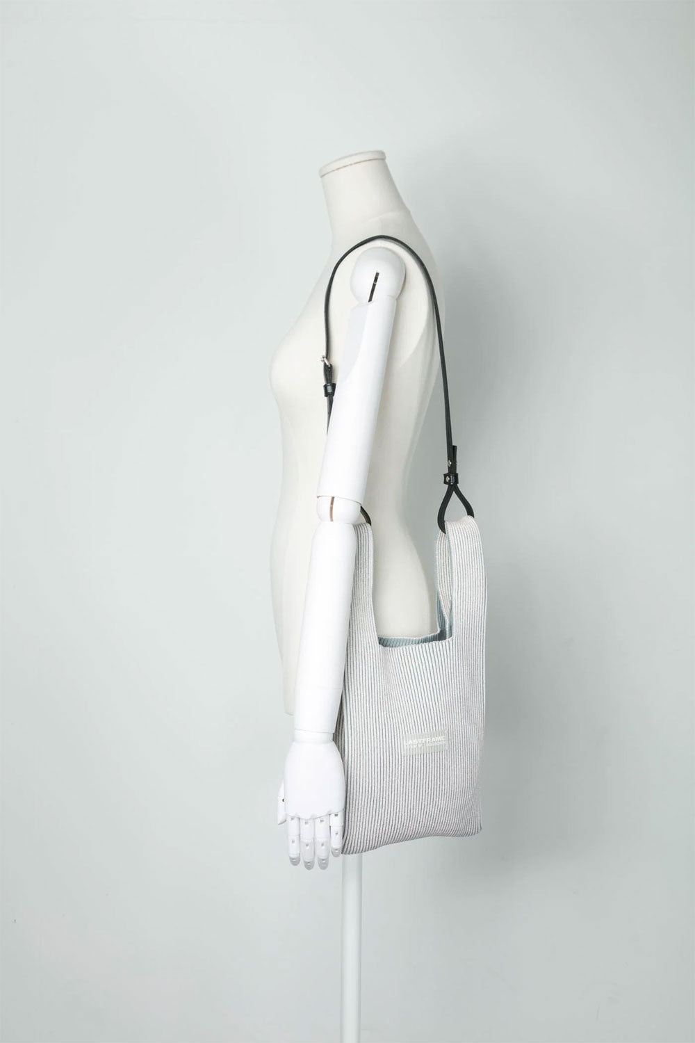 
                  
                    MARCKET BAG SMALL
                  
                