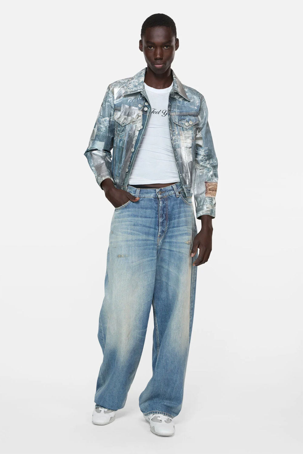 
                  
                    ACNE STUDIOS 2023 U -DAYBREAK-
                  
                