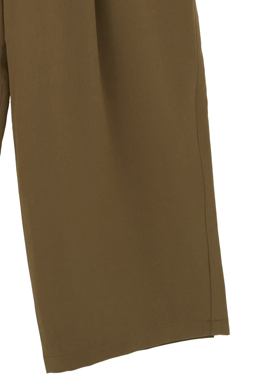 
                  
                    DRAWSTRING LOOSE TUCK PANTS
                  
                