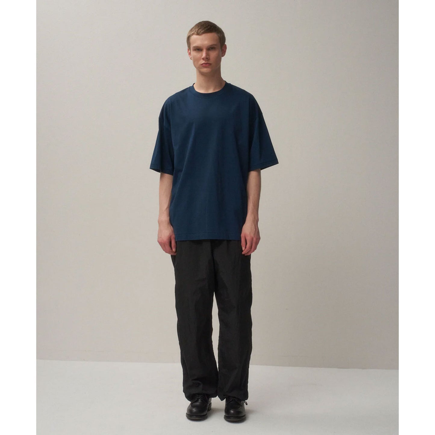 
                  
                    HAND DYED NYLON UTILITY PANTS -GRAY-
                  
                