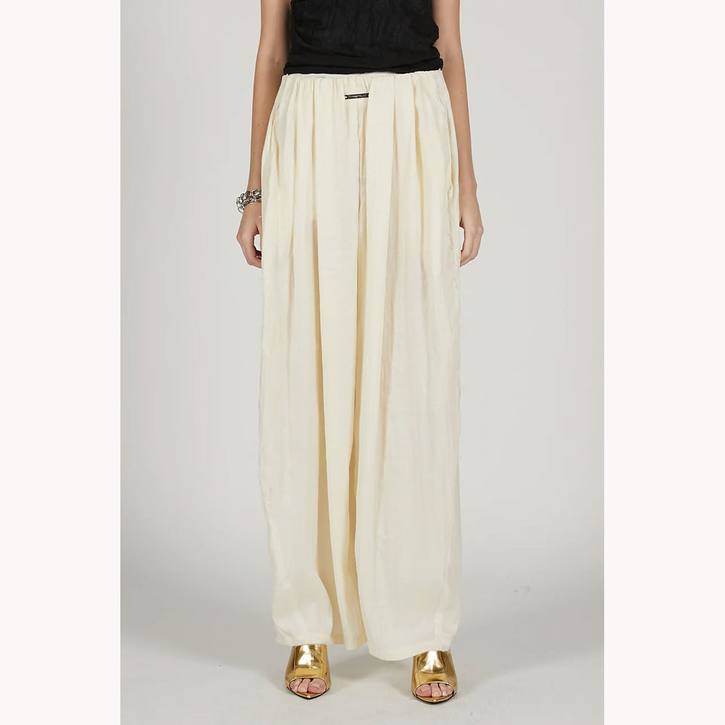 
                  
                    Satin Gathered Balloon Pants -WHITE-
                  
                