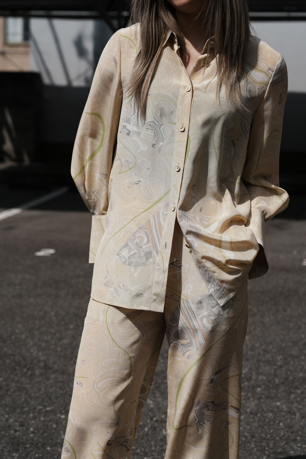 Marble Print Silk Shirt - beige – OBLIGE