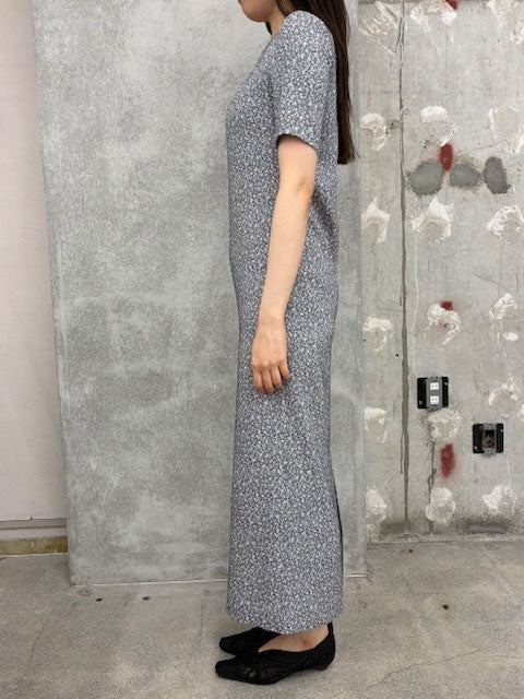 
                  
                    Floral Jacquard Square Neck Dress -GREY-
                  
                