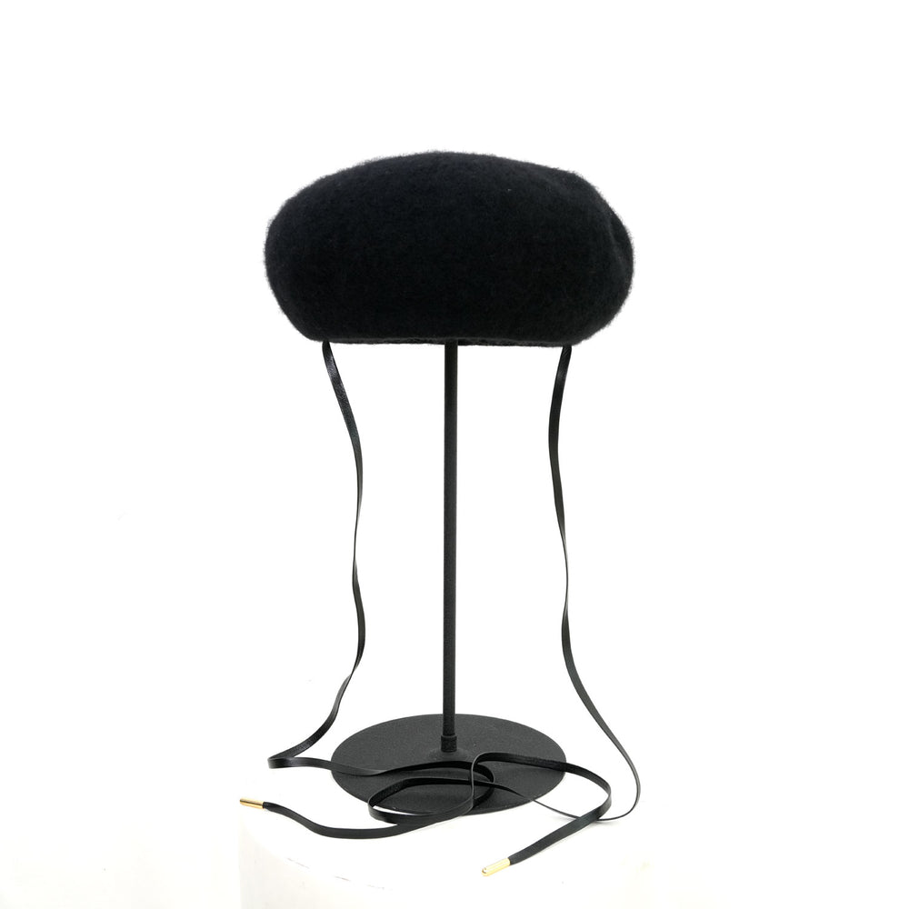 
                  
                    BARA BERET
                  
                