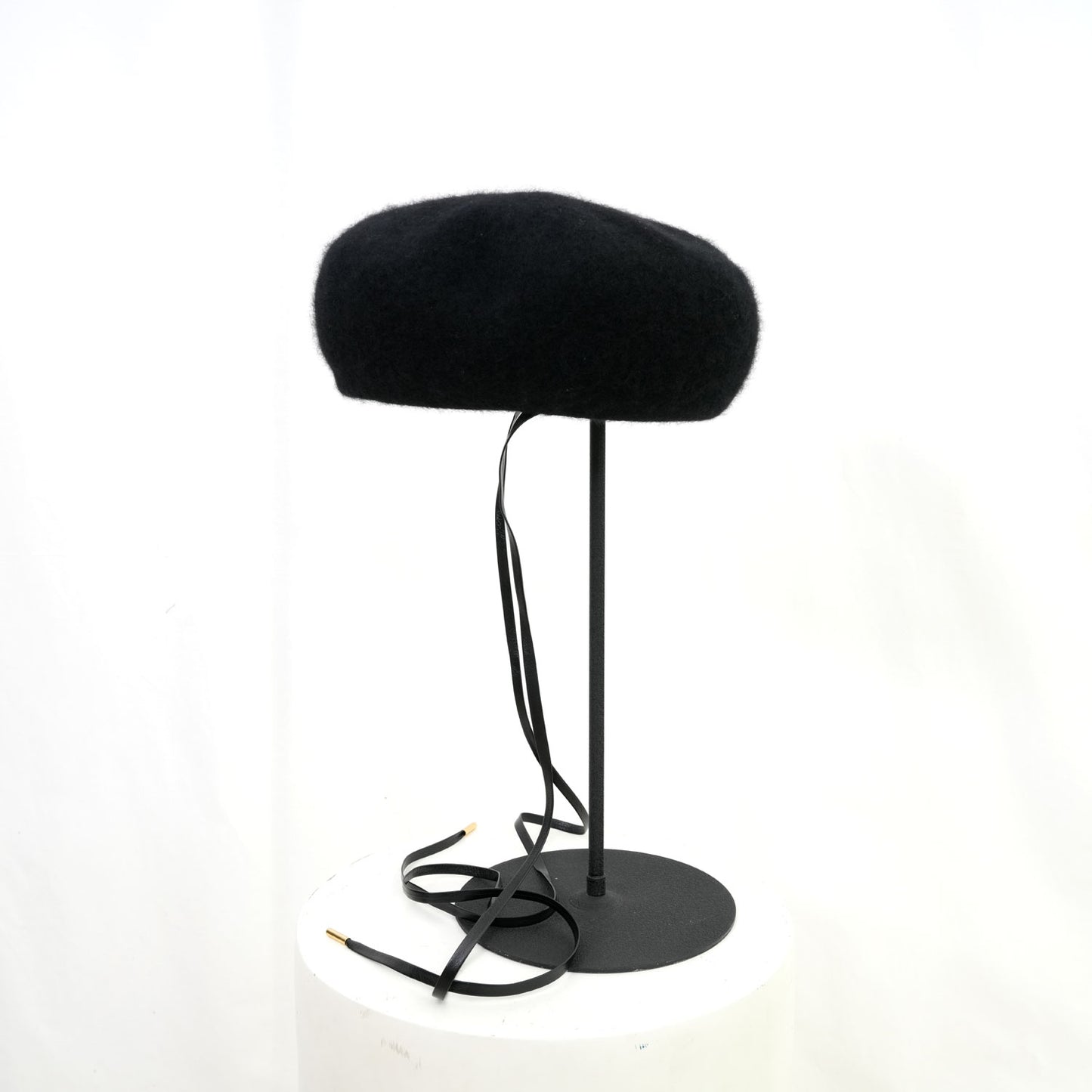 
                  
                    BARA BERET
                  
                