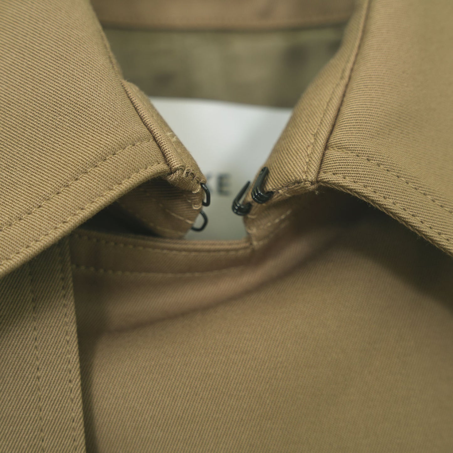 
                  
                    CROPPED TRENCH COAT/BIG FIT-BEIGE-
                  
                