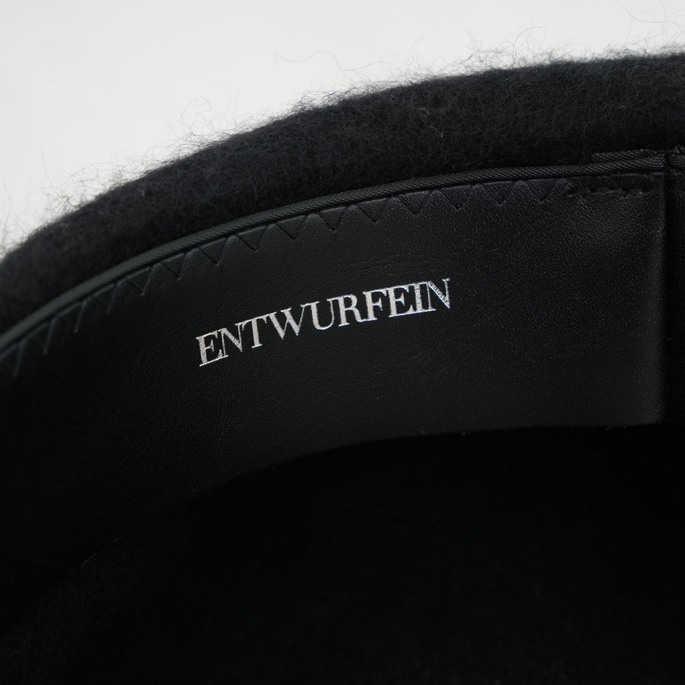 
                  
                    BARA BERET
                  
                