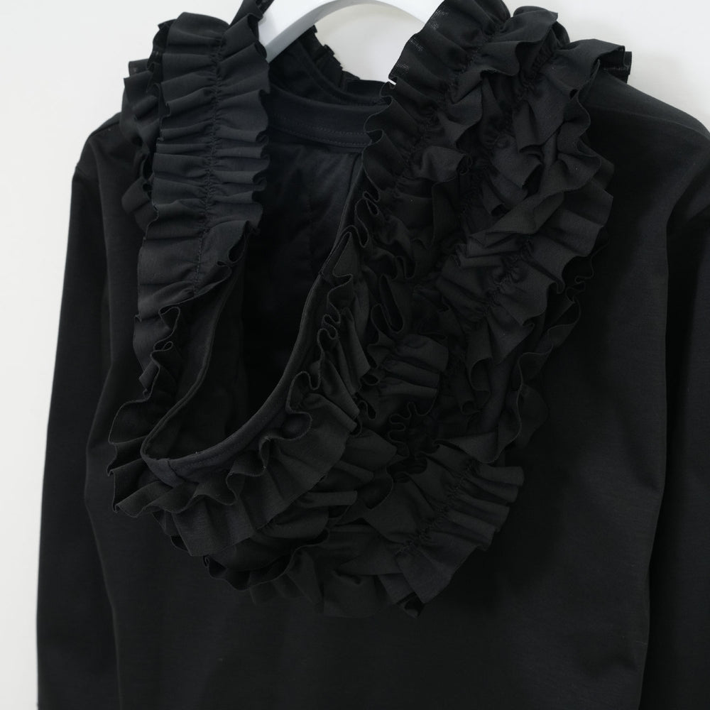 
                  
                    フリルフーディカットソー-BLACK-
                  
                