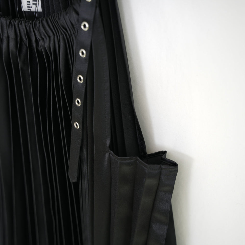 プリーツショートワンピース-BLACK- – OBLIGE