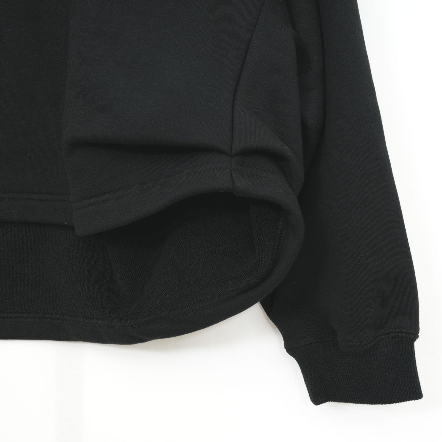 
                  
                    KAYA TUCKED HEM TOP -BLACK-
                  
                