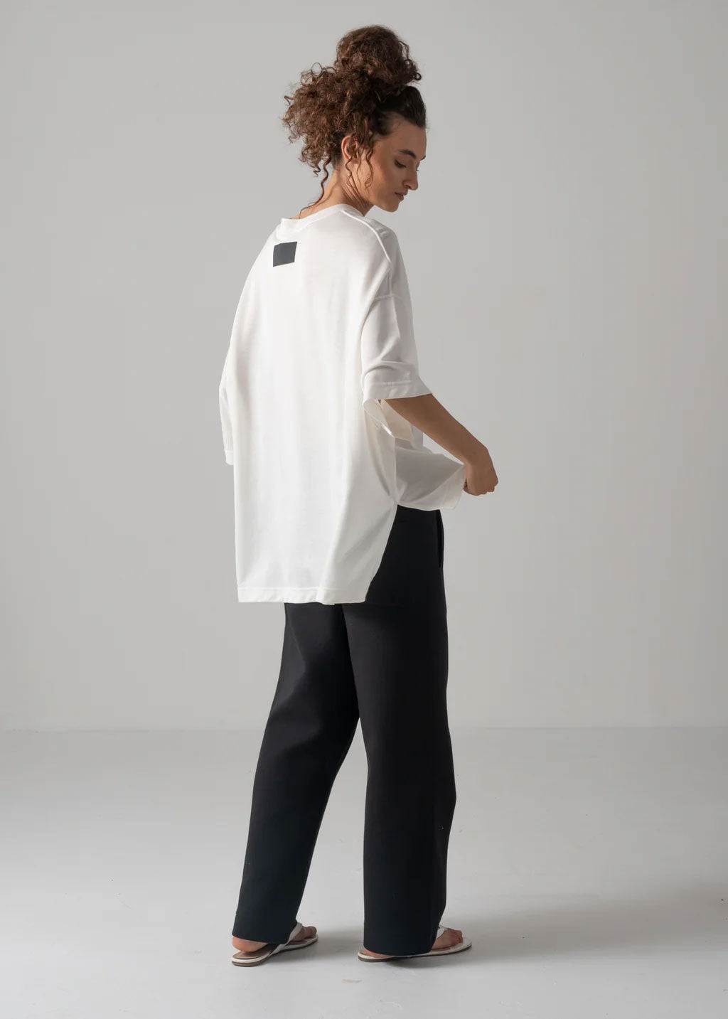 
                  
                    DELTA T SHIRT -WHITE-
                  
                