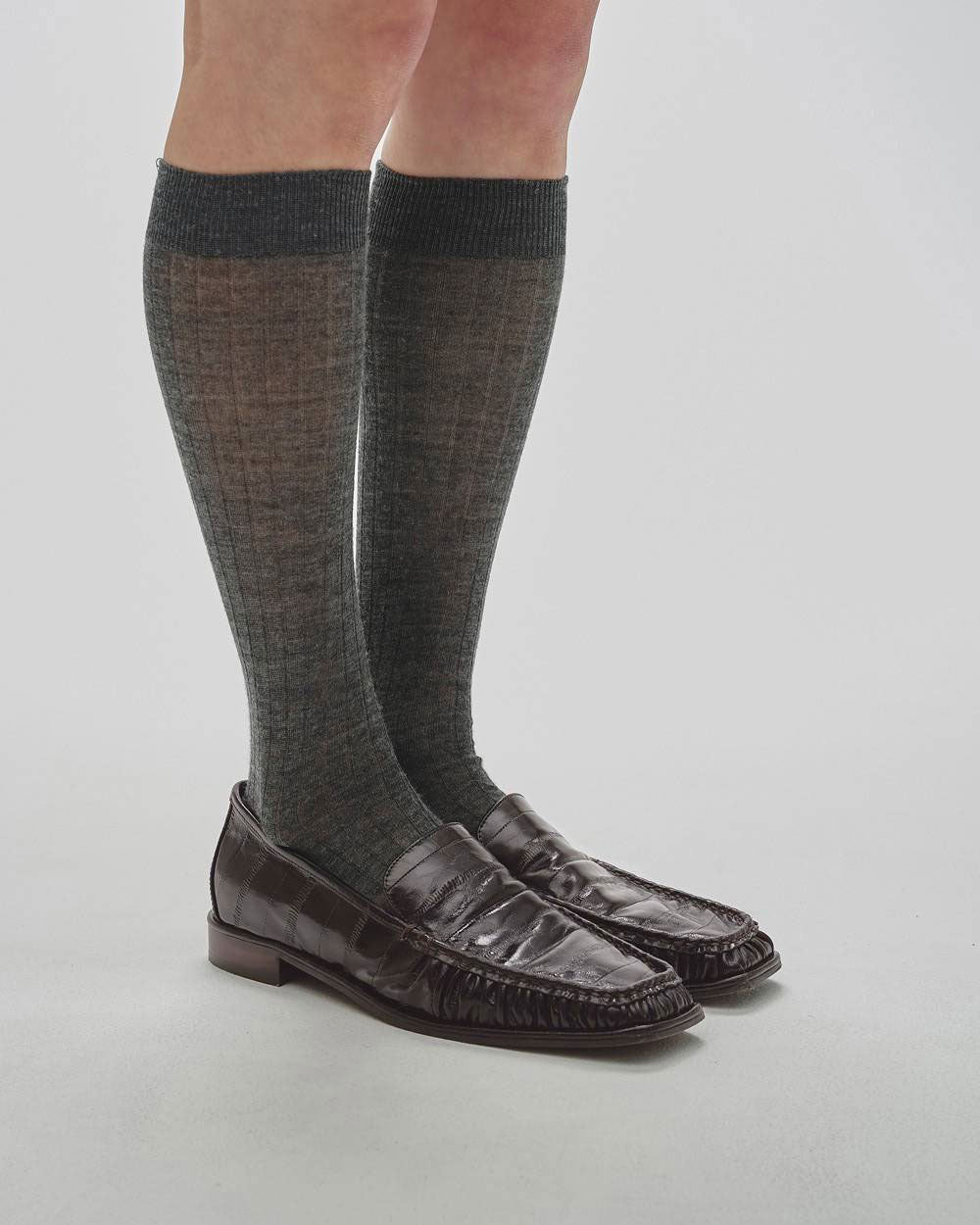 
                  
                    Squaretoe Gather Loafers -DARK BROWN-
                  
                