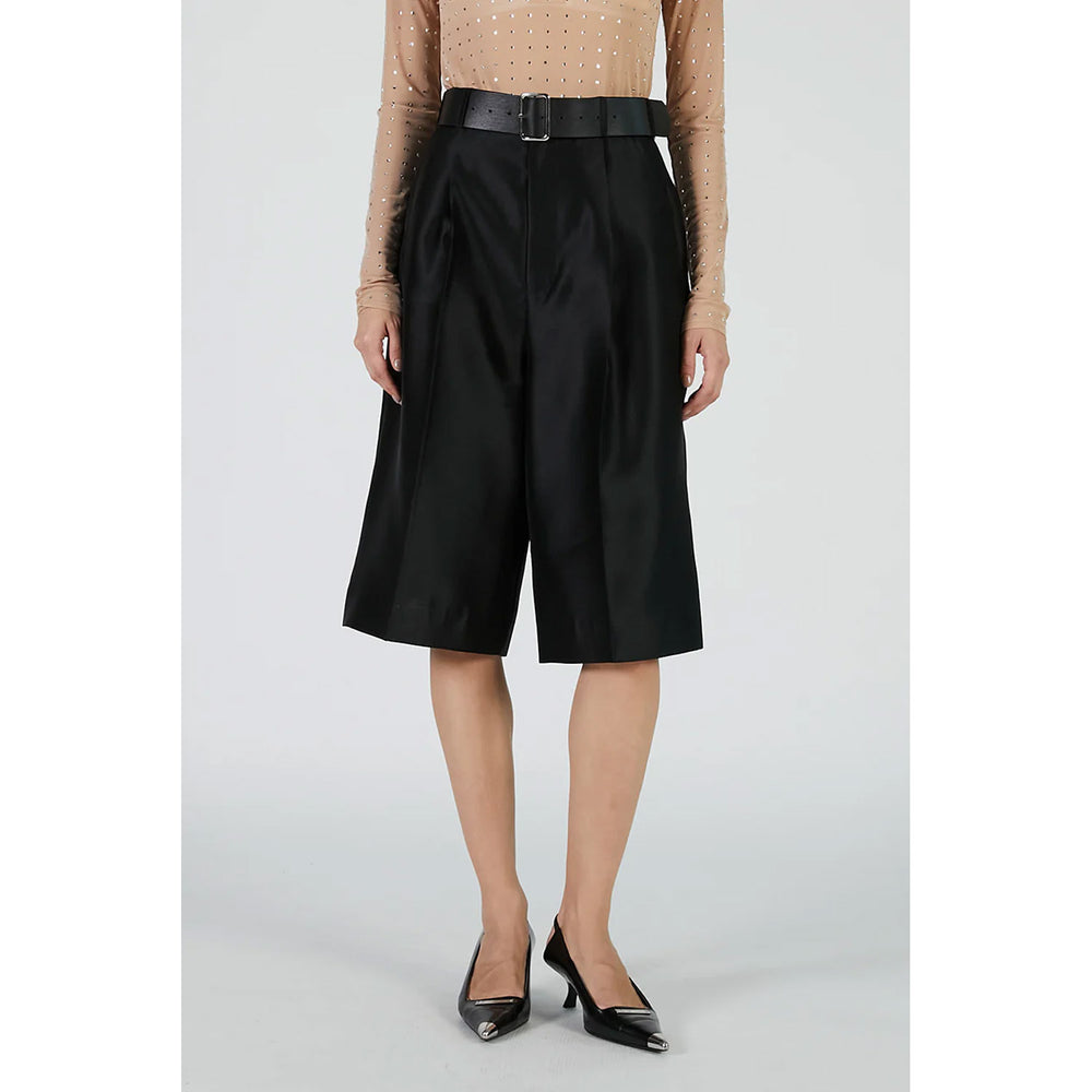 
                  
                    Organza Bermuda Pants-BLACK-
                  
                