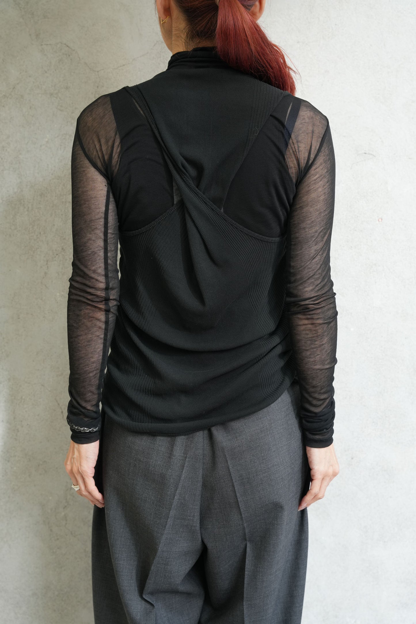 
                  
                    SHEER TWIST BACK TOP-T.MORO-
                  
                