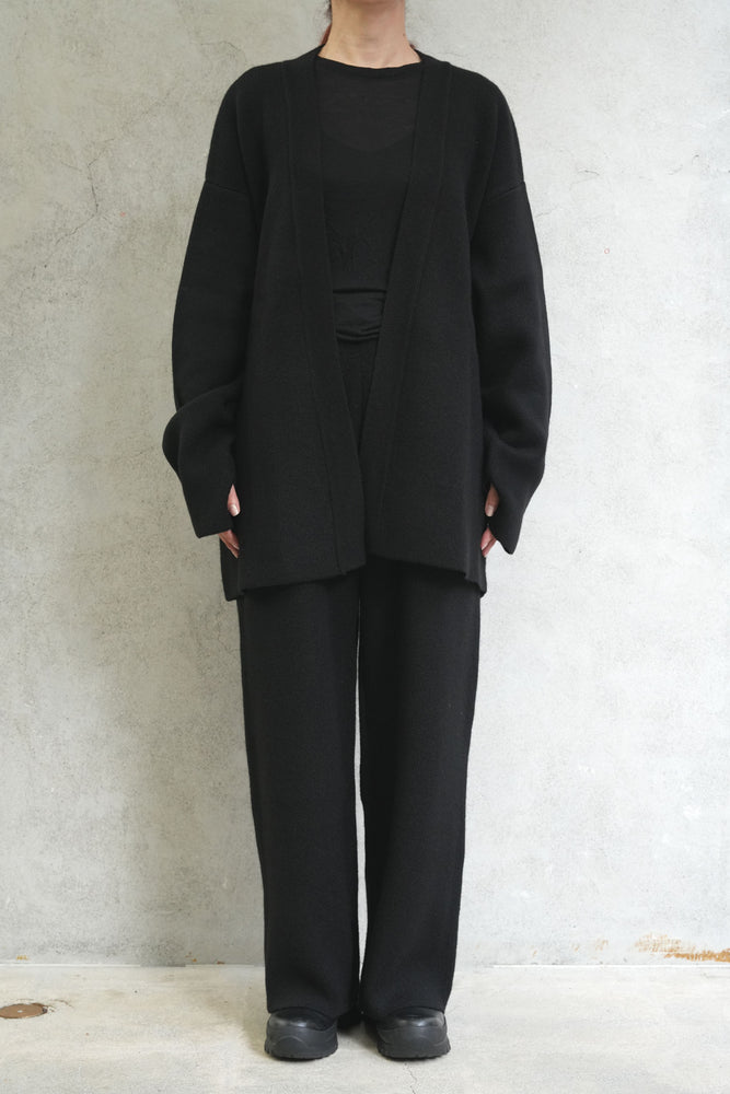 
                  
                    NORA CARDIGAN -BLACK-
                  
                