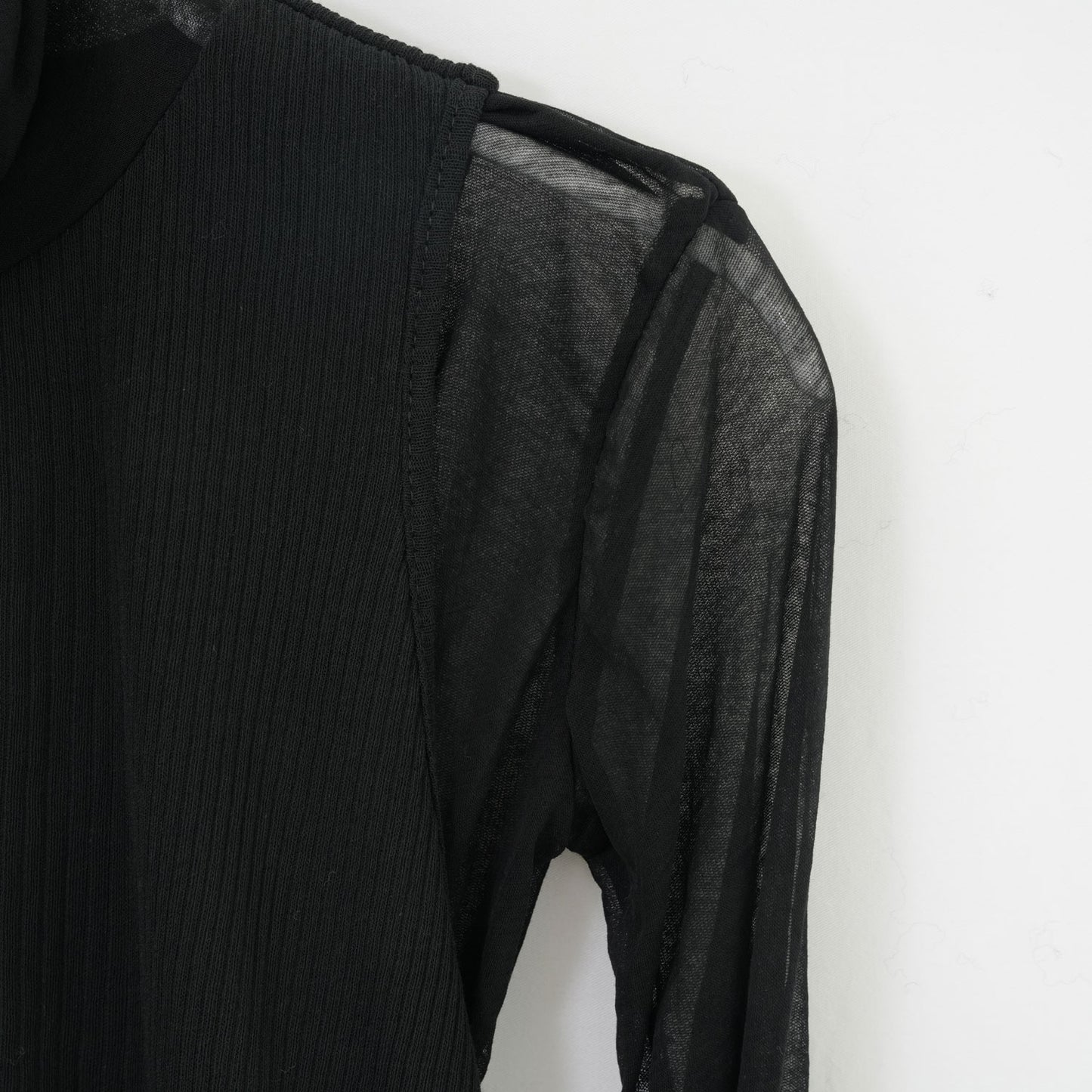 
                  
                    SHEER TWIST BACK TOP-T.MORO-
                  
                