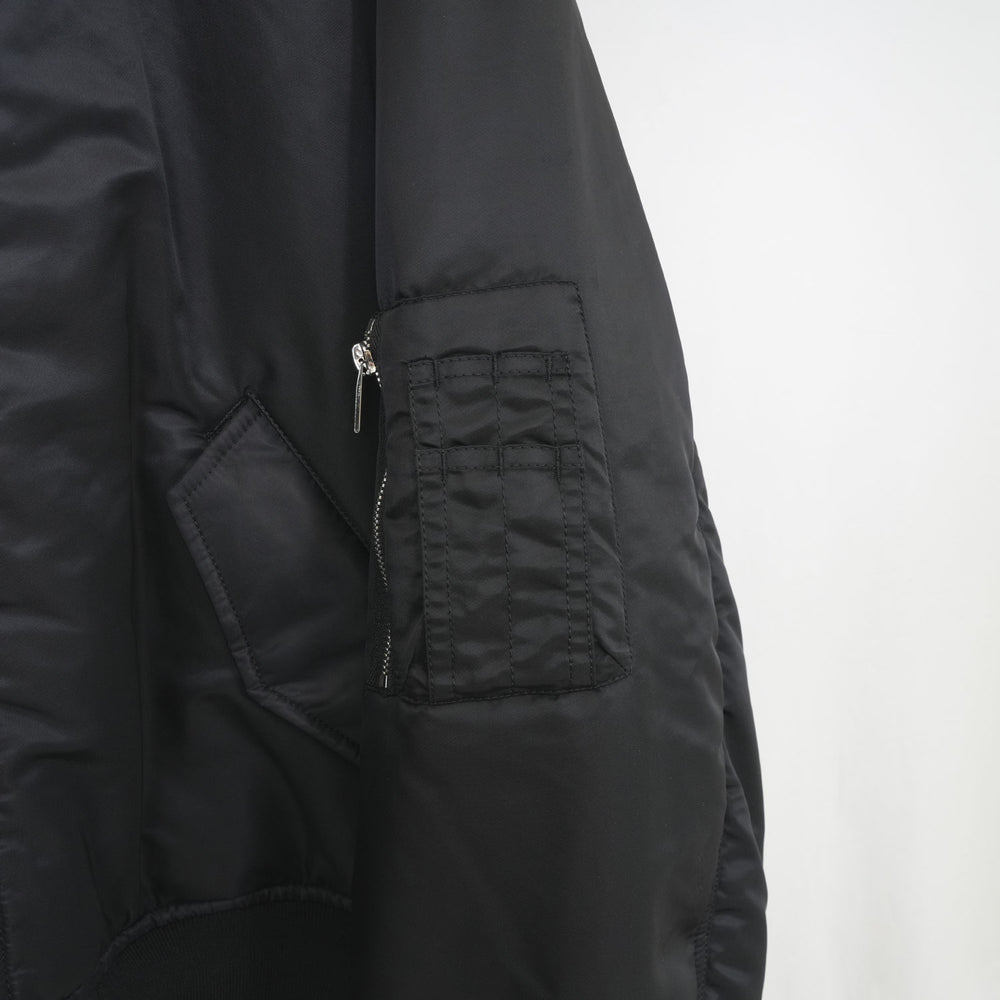
                  
                    リバーシブルMA1-BLACK-
                  
                