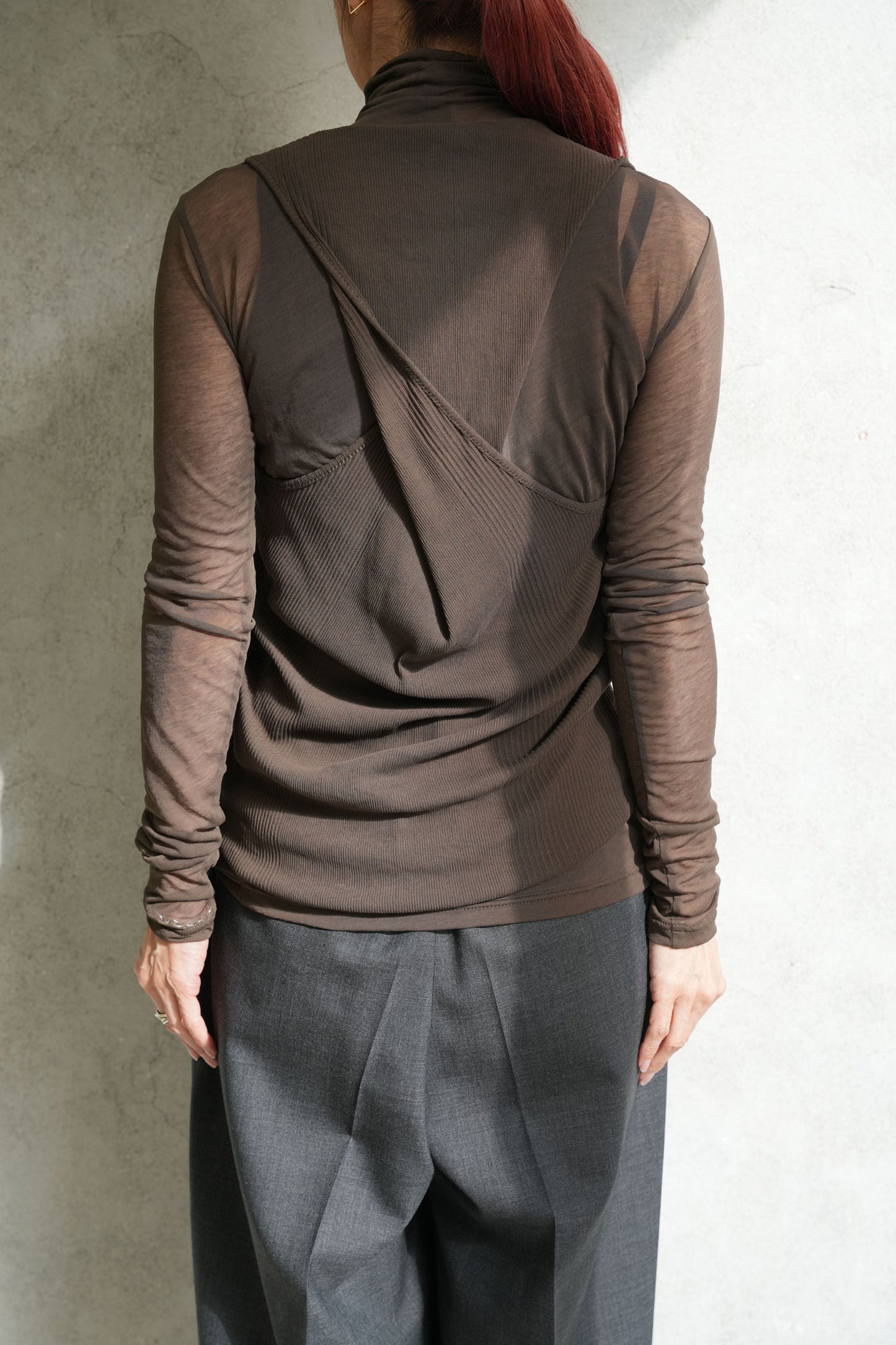 
                  
                    SHEER TWIST BACK TOP-T.MORO-
                  
                