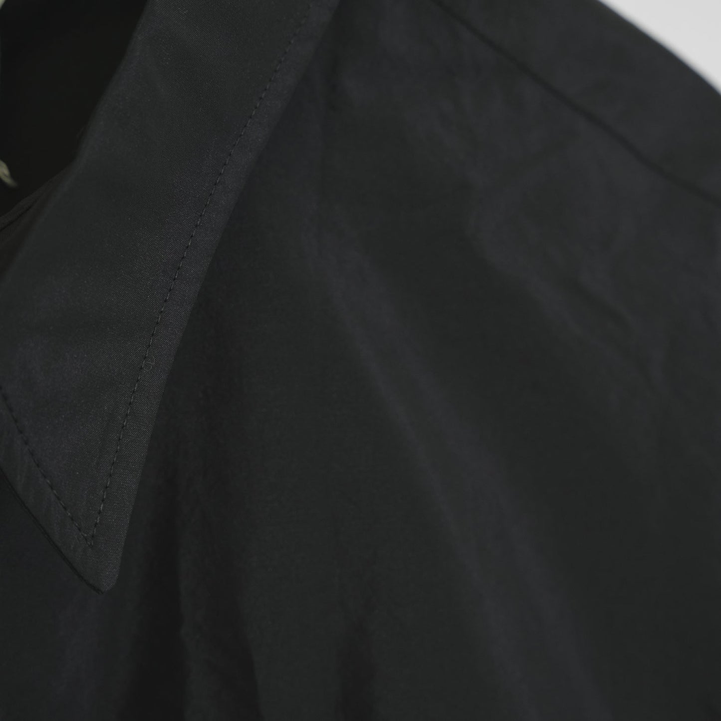 
                  
                    long-sleeved shirt -BLACK-
                  
                