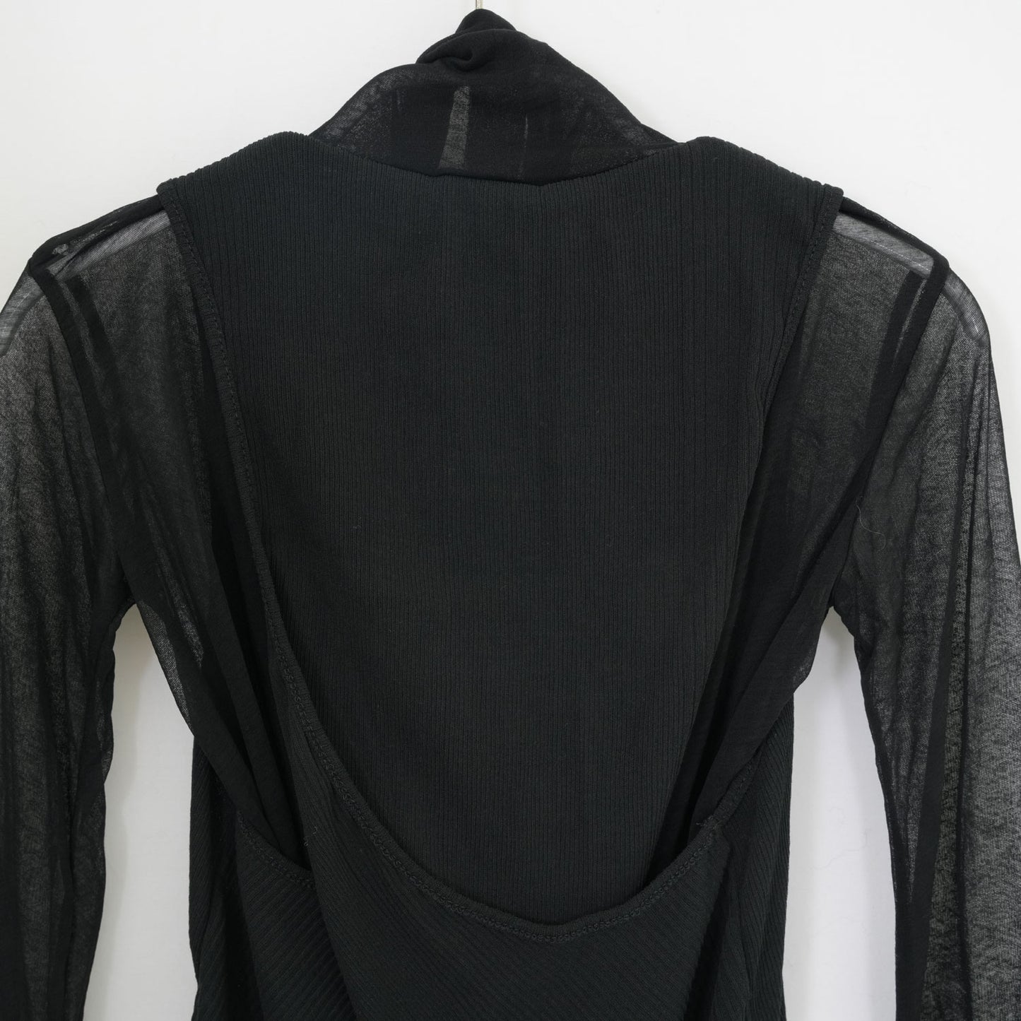 
                  
                    SHEER TWIST BACK TOP-T.MORO-
                  
                