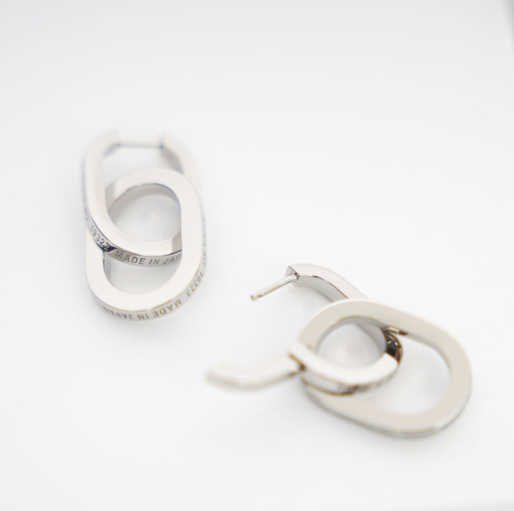 
                  
                    DOUBLE OVAL EARRINGS
                  
                