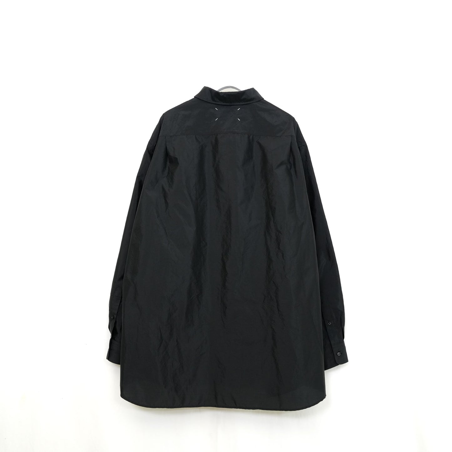 
                  
                    long-sleeved shirt -BLACK-
                  
                