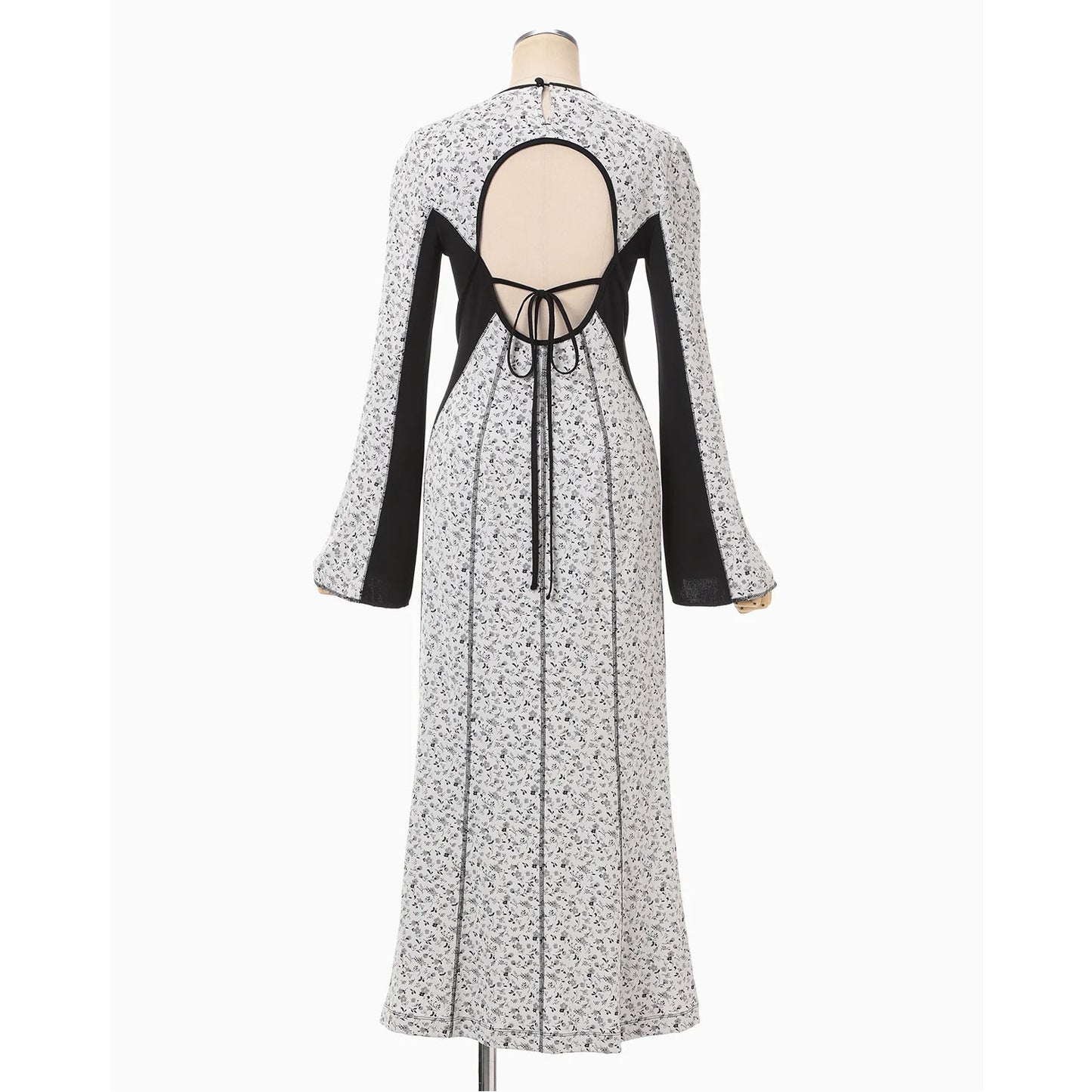 
                  
                    Floral Jacquard Fraise Stitch Dress - white
                  
                