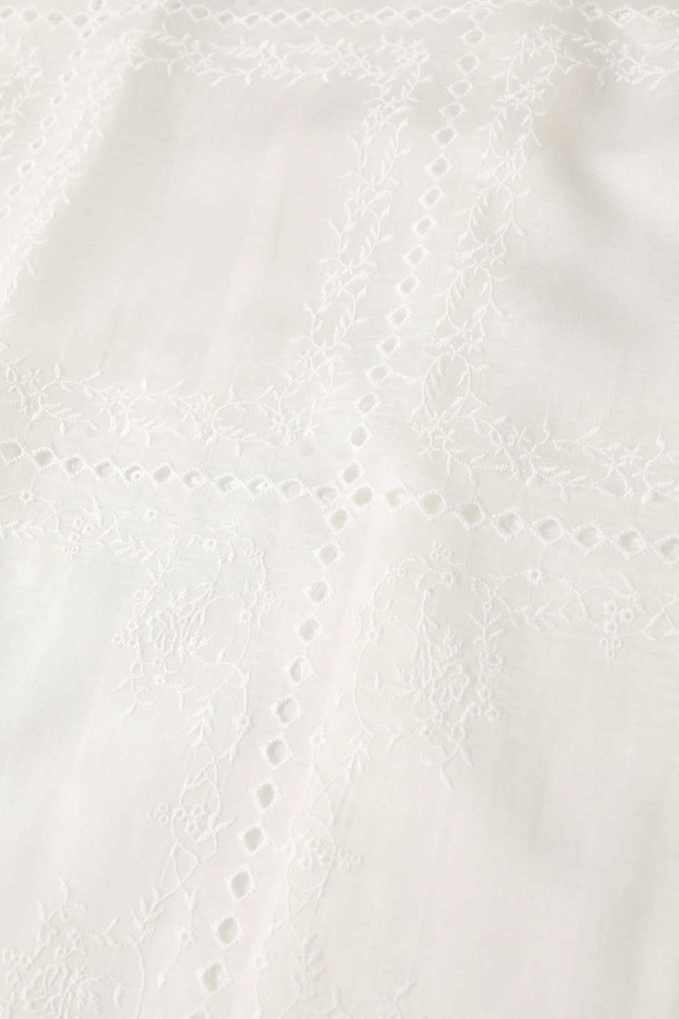
                  
                    EMBROIDERY LACE BOX SHIRTS
                  
                