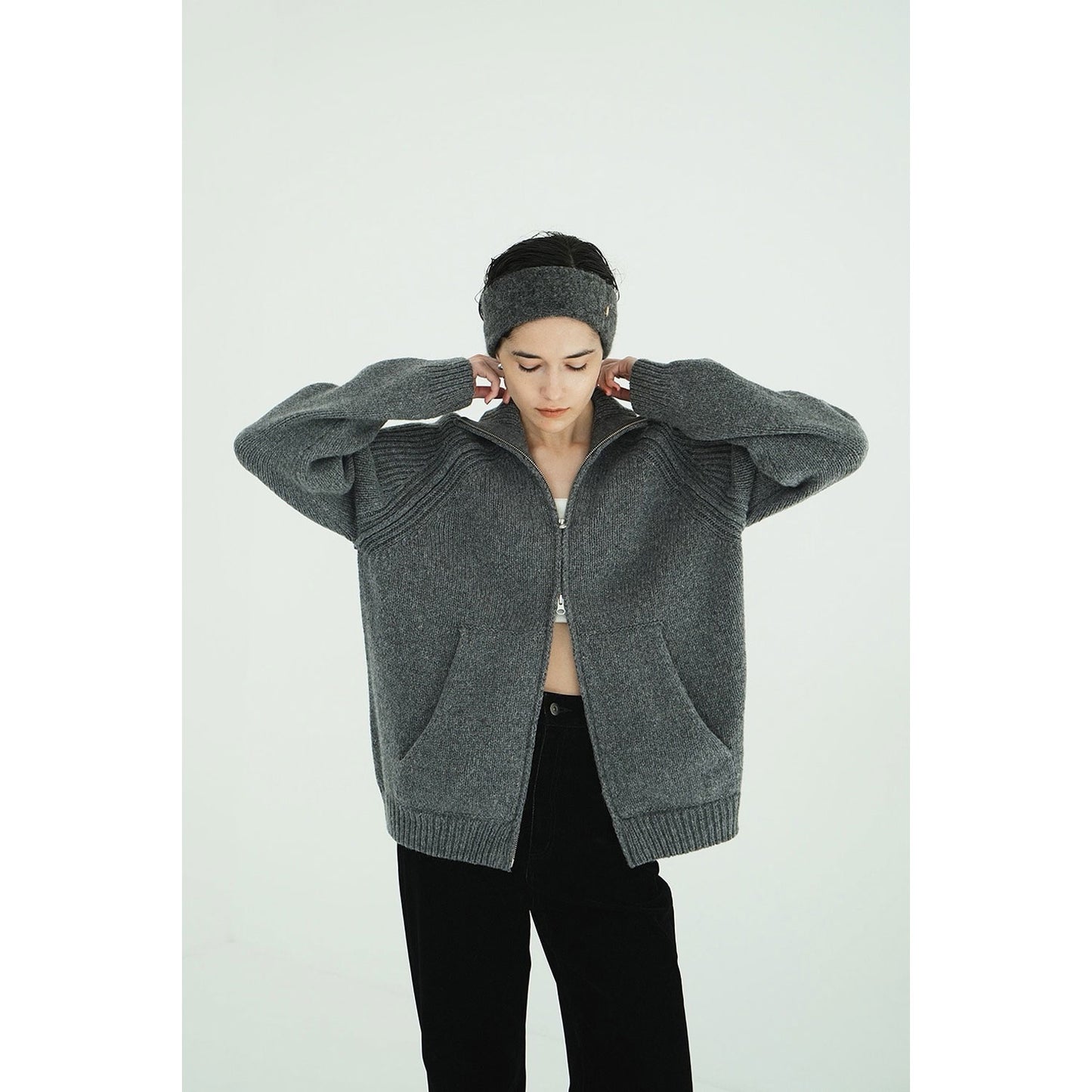 
                  
                    POCKET ZIP KNIT TOPS-GRAY-
                  
                