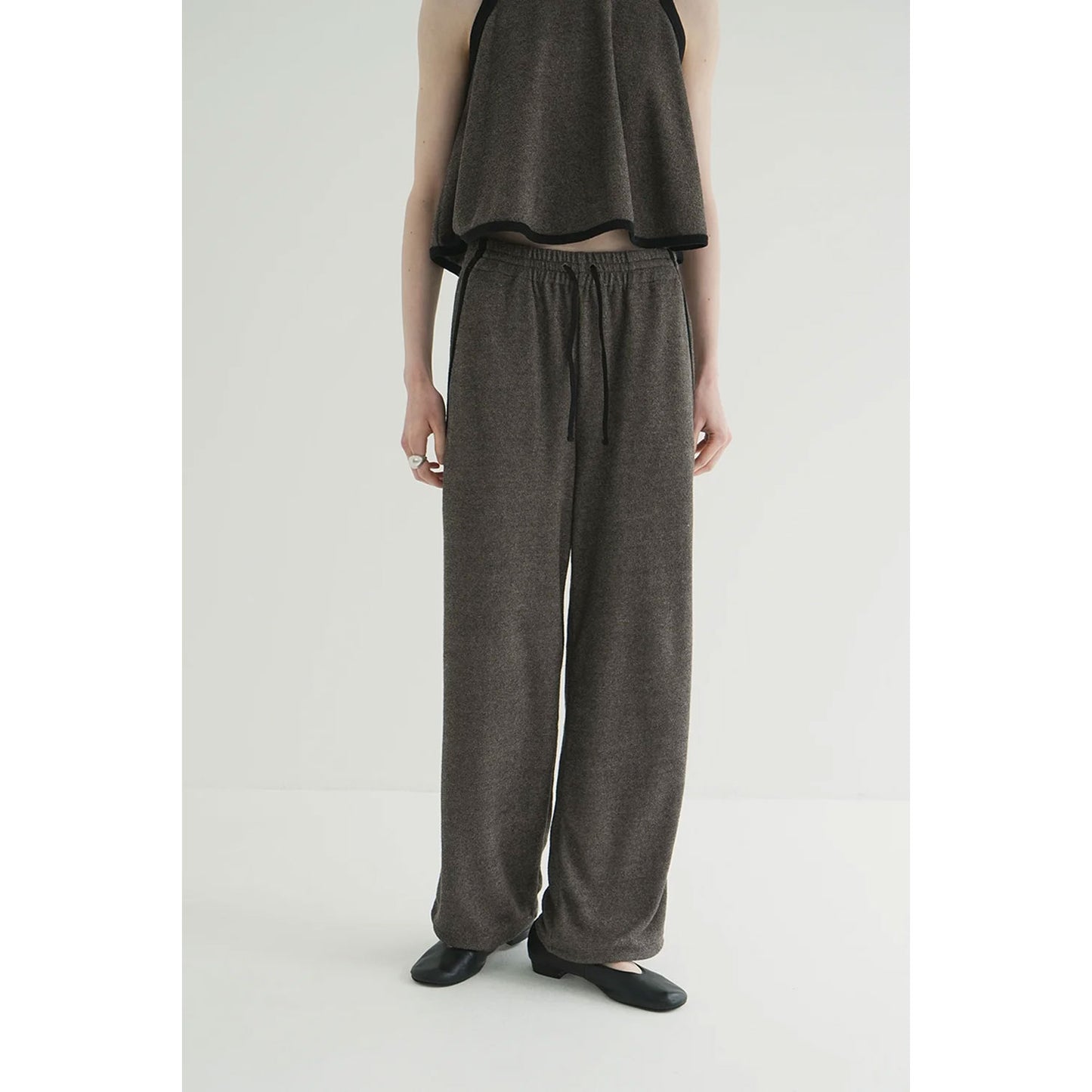 
                  
                    PILE LINE PANTS -IVORY-
                  
                
