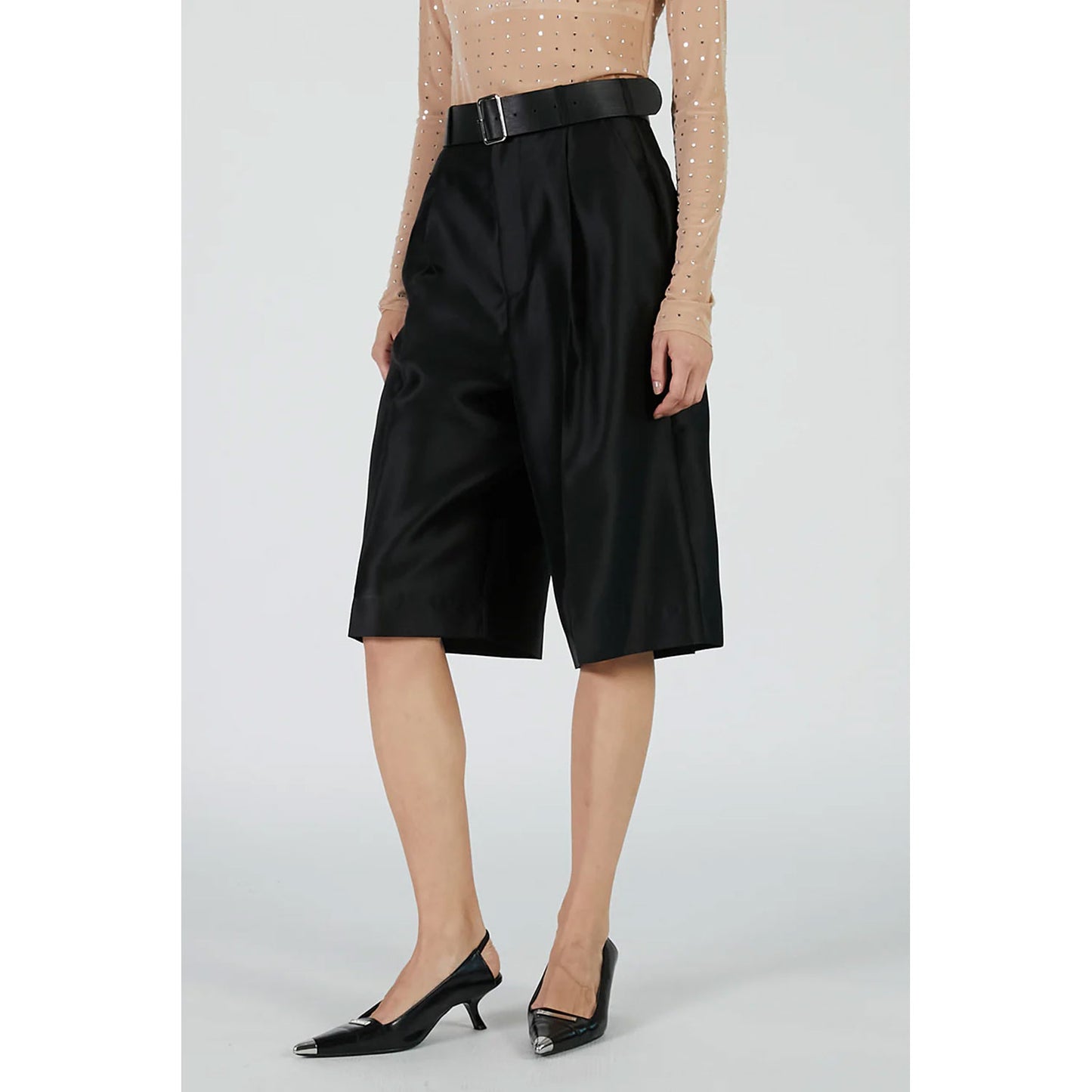 
                  
                    Organza Bermuda Pants-BLACK-
                  
                