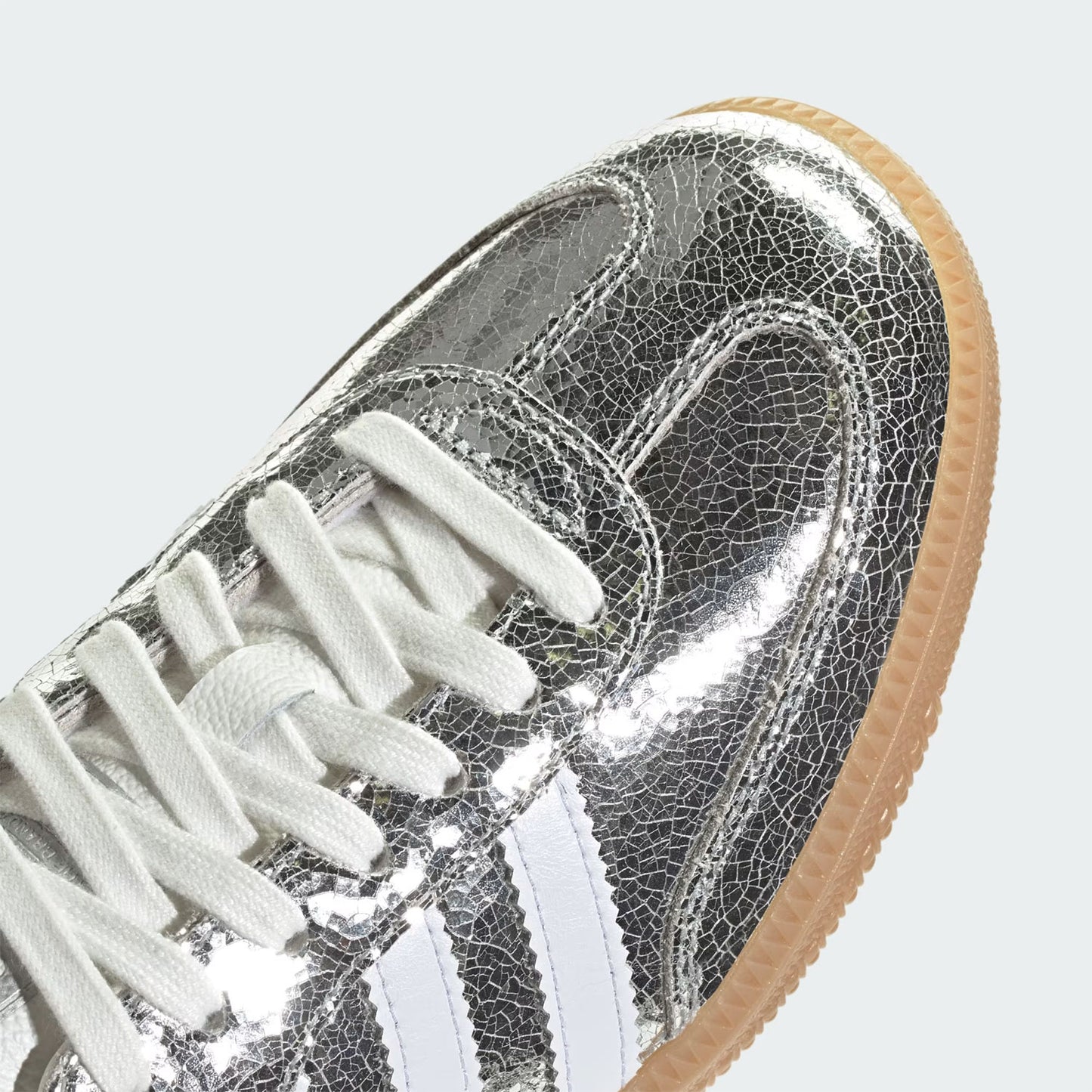 
                  
                    SAMBA OG -Silver Metallic / Cloud White / Core White-
                  
                