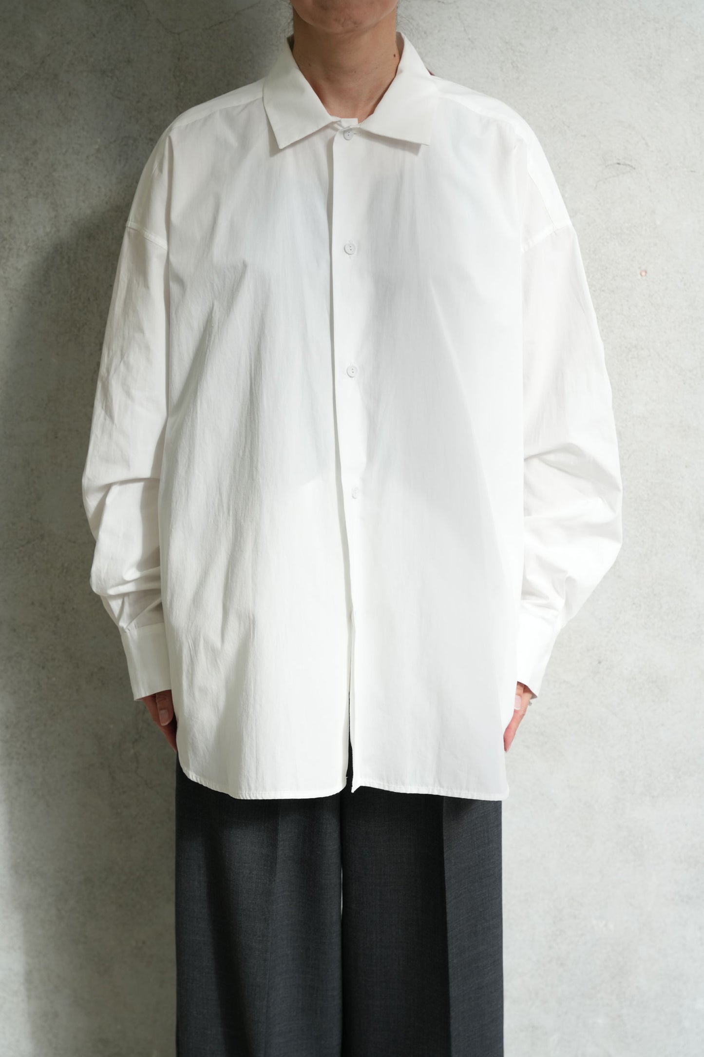 
                  
                    SAU51SH182 FO-001 -WHITE-
                  
                