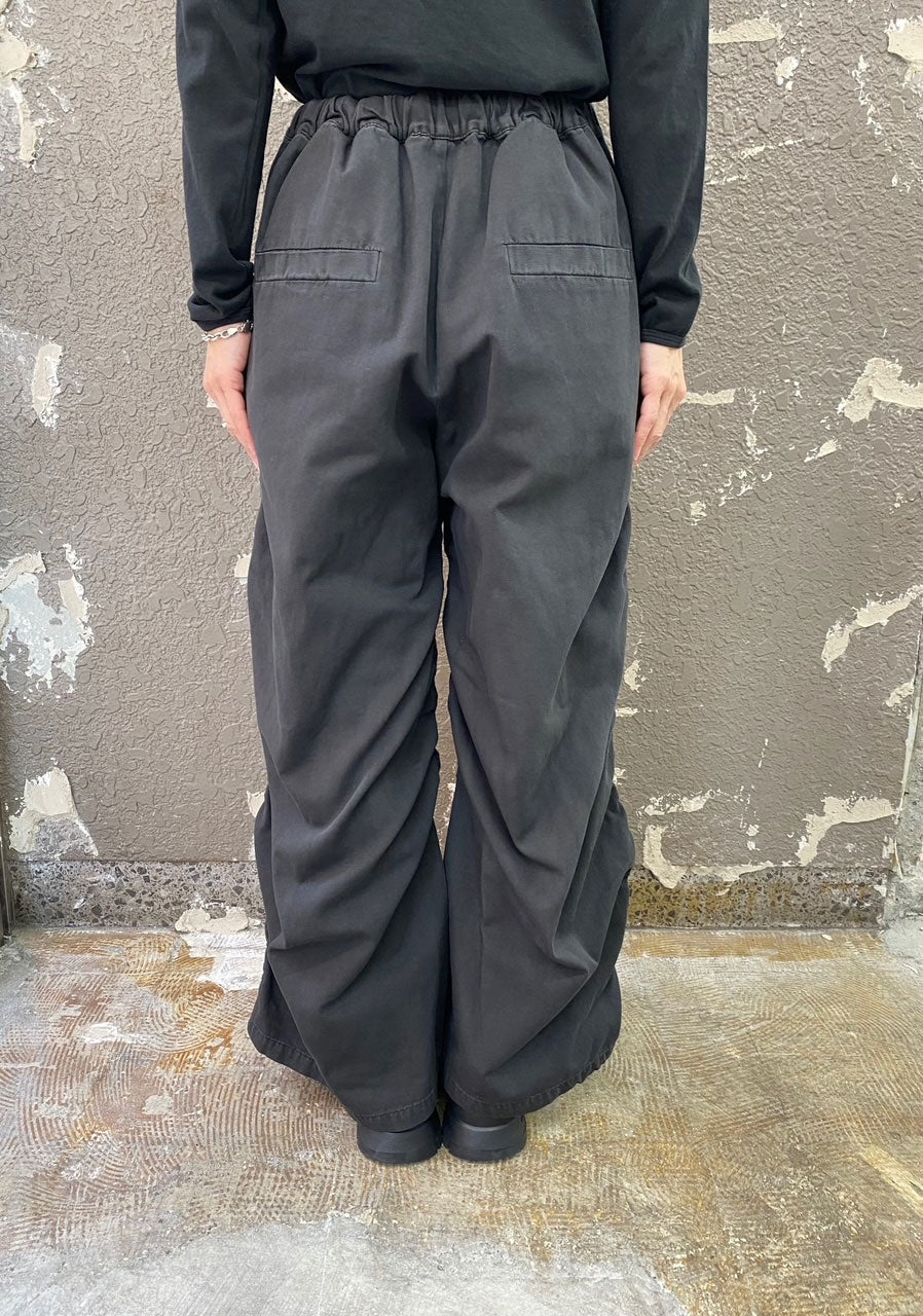 
                  
                    THIN CANVAS DRAPED TROUSERS-BLACK-
                  
                