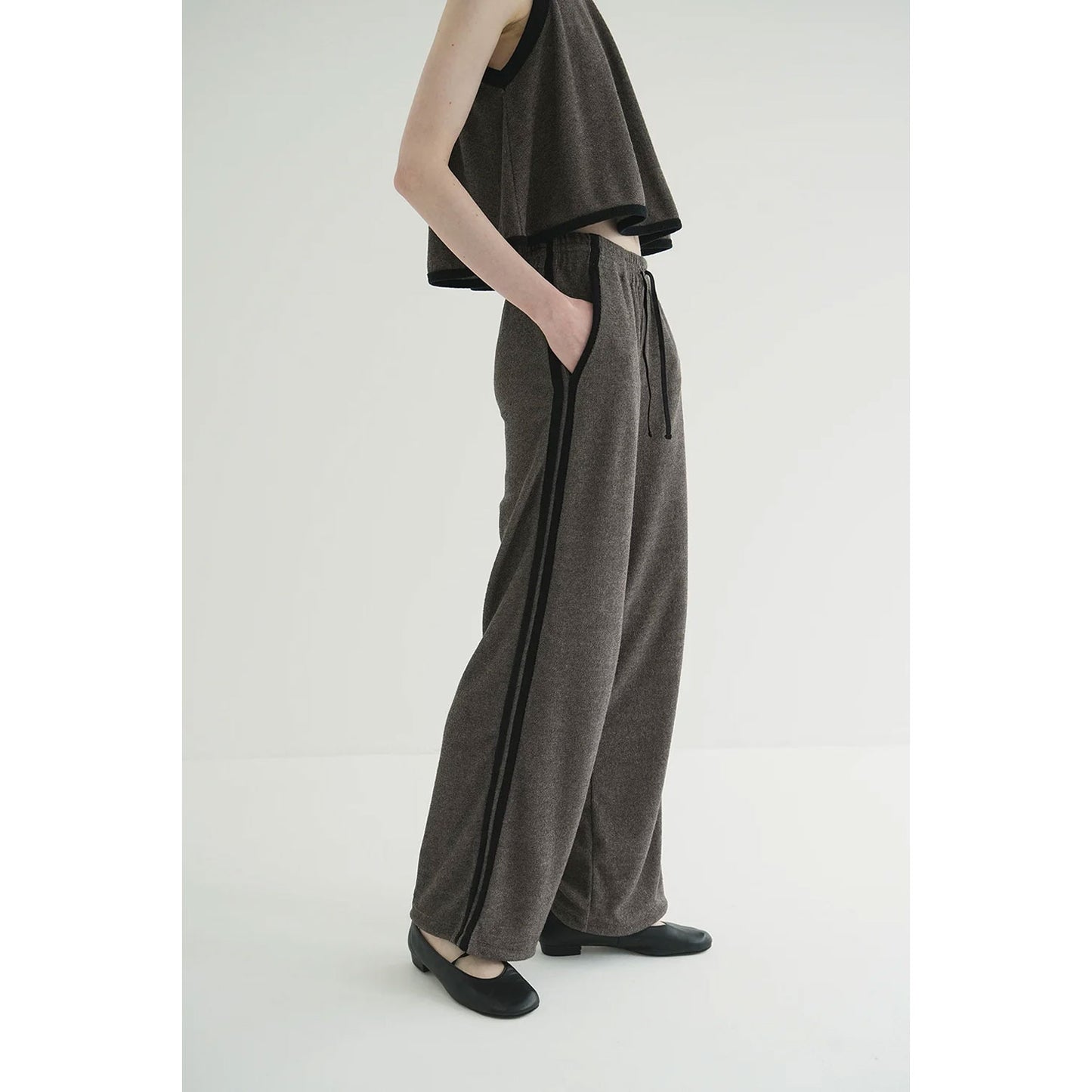 
                  
                    PILE LINE PANTS -IVORY-
                  
                