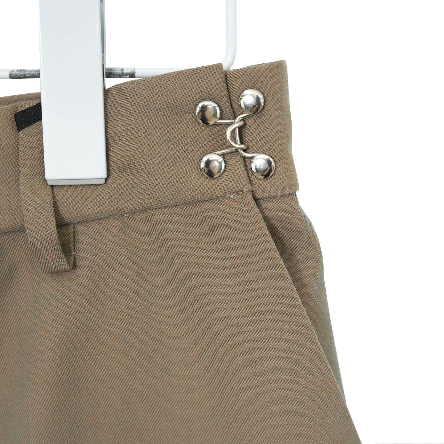 
                  
                    Low-crotch Bermuda Pants-BLACK-
                  
                