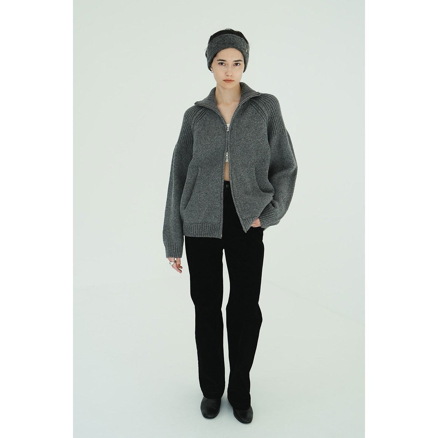 
                  
                    POCKET ZIP KNIT TOPS-GRAY-
                  
                