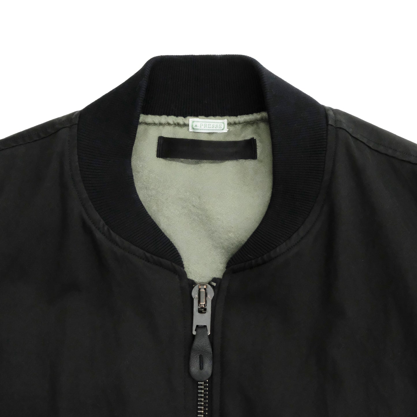 
                  
                    VINTAGE SILK L-2B FLIGHT JACKET
                  
                