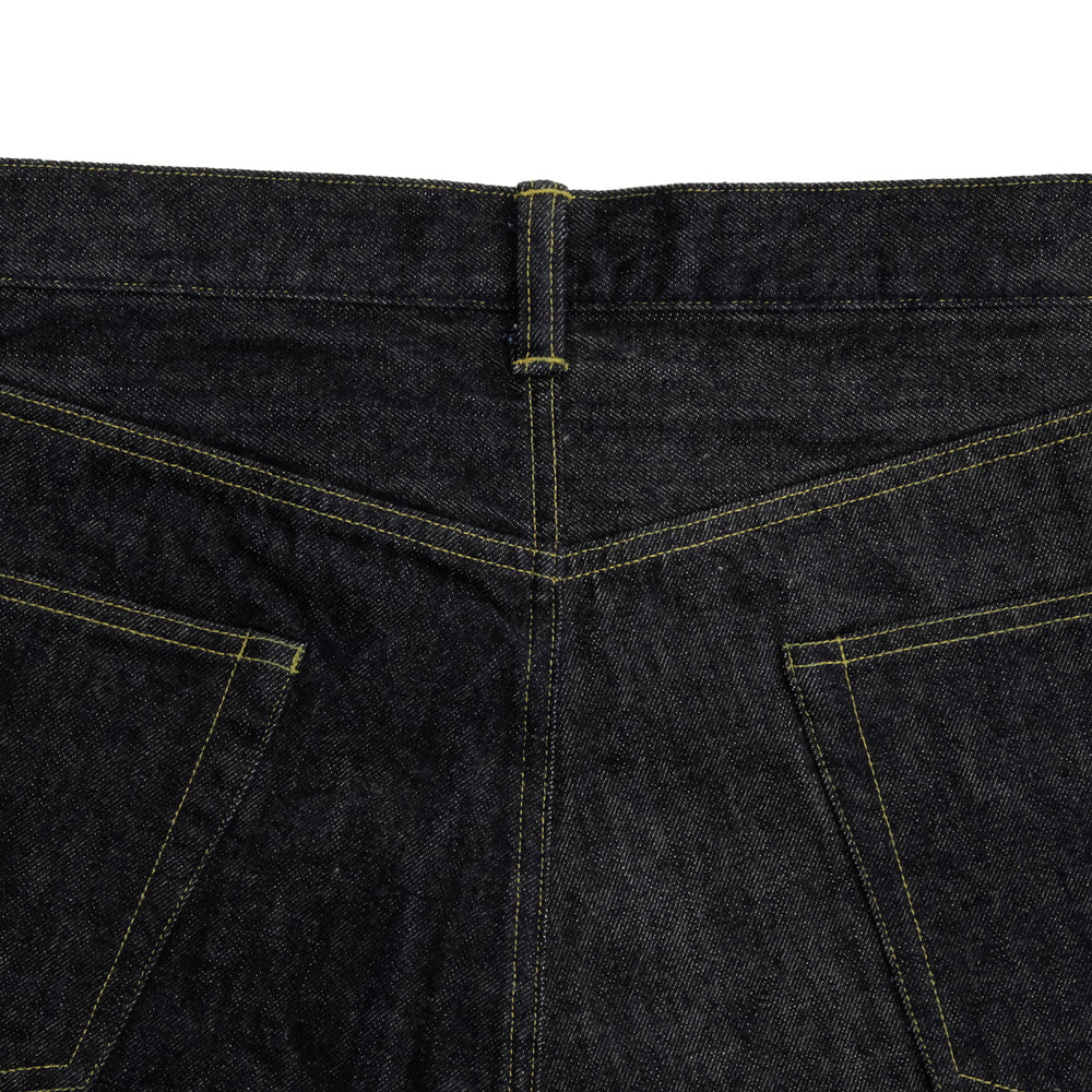 
                  
                    WASHED DENIM WIDE PANTS
                  
                