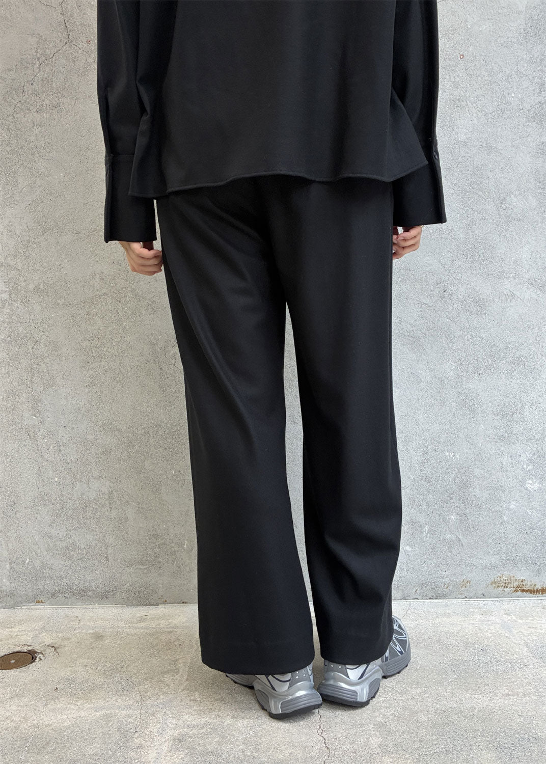 
                  
                    MERINO COLLEGE JERSEY LOOSE FIT PANTS
                  
                