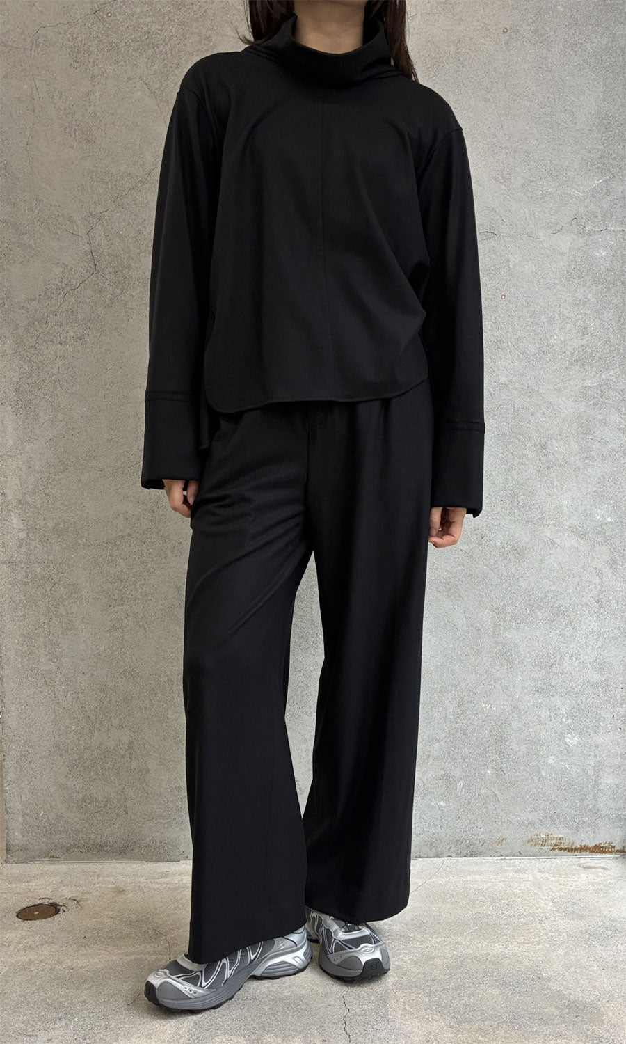 
                  
                    MERINO COLLEGE JERSEY LOOSE FIT PANTS
                  
                