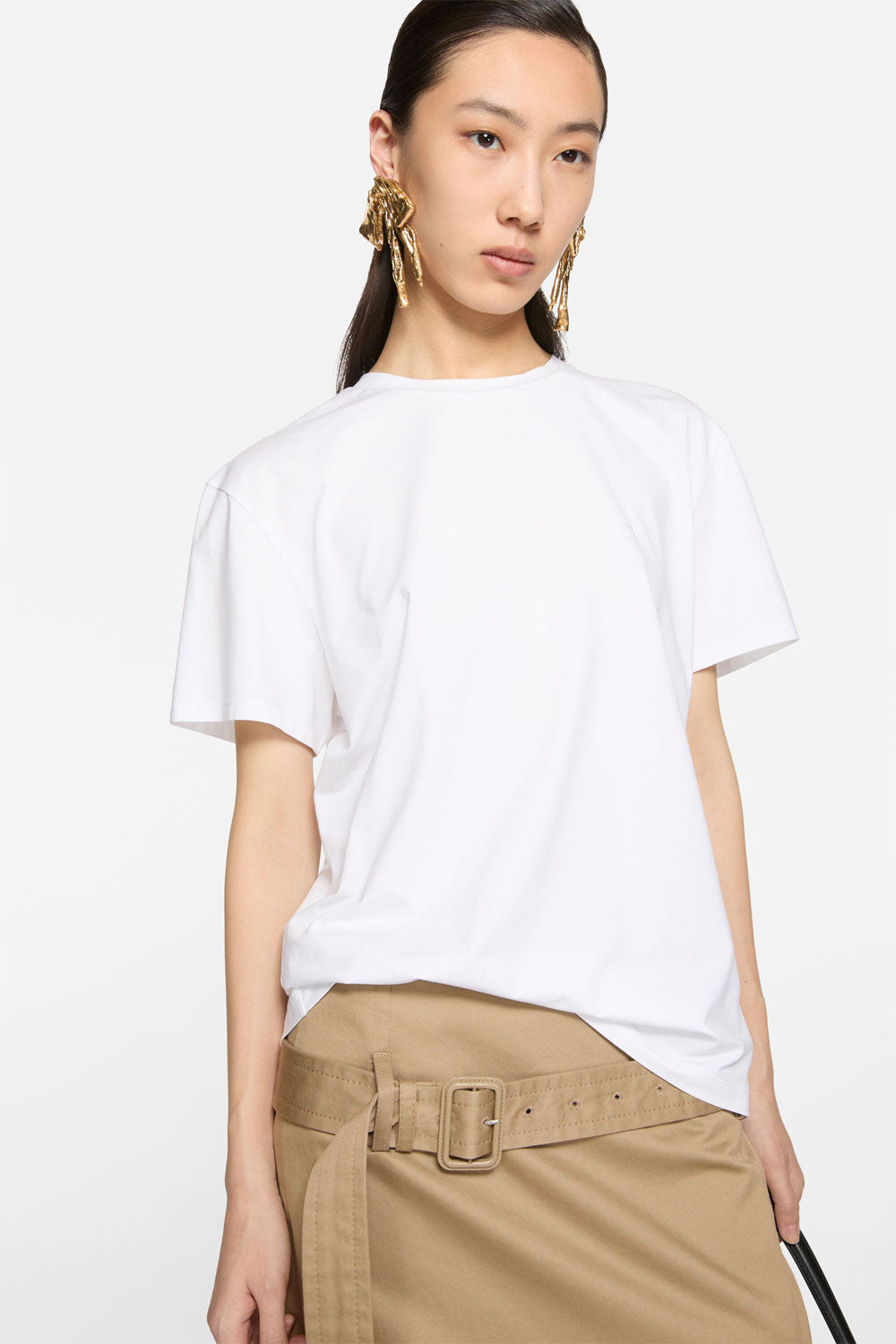 
                  
                    T-shirt - Regular Fit
                  
                