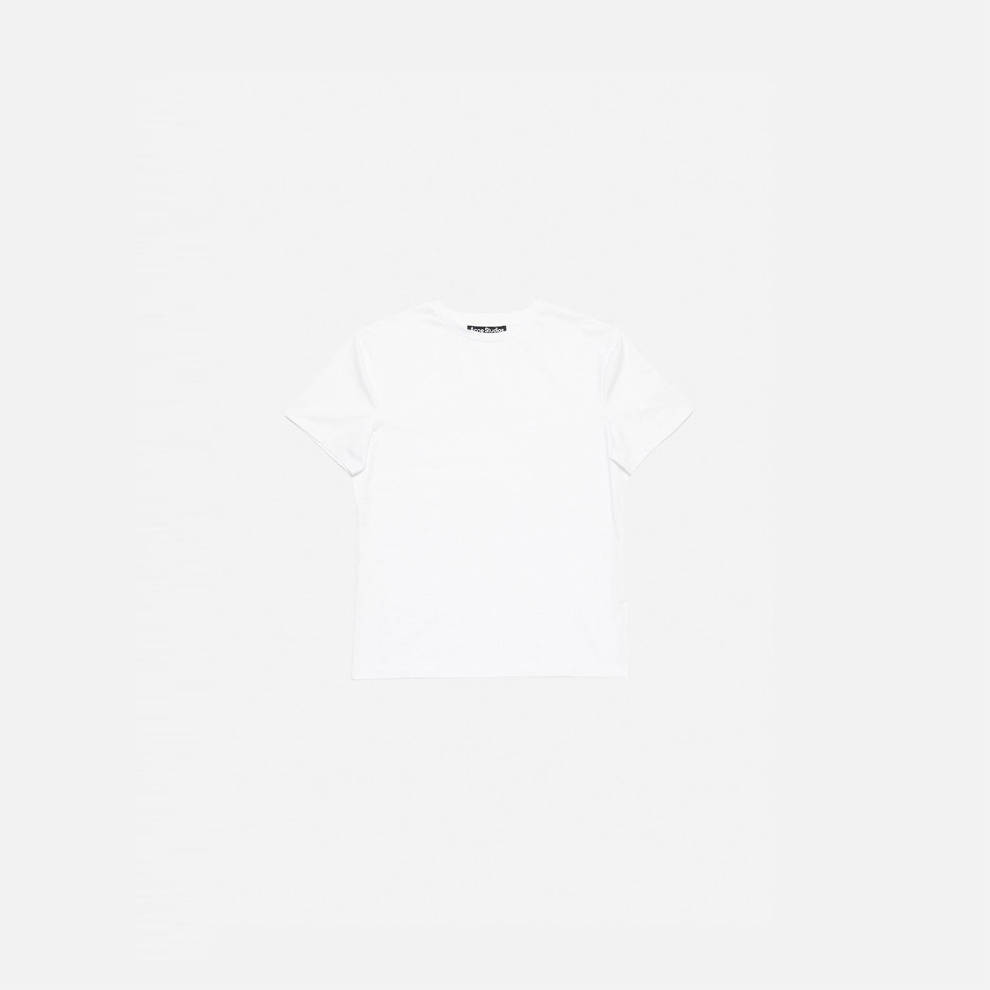 
                  
                    T-shirt - Regular Fit
                  
                
