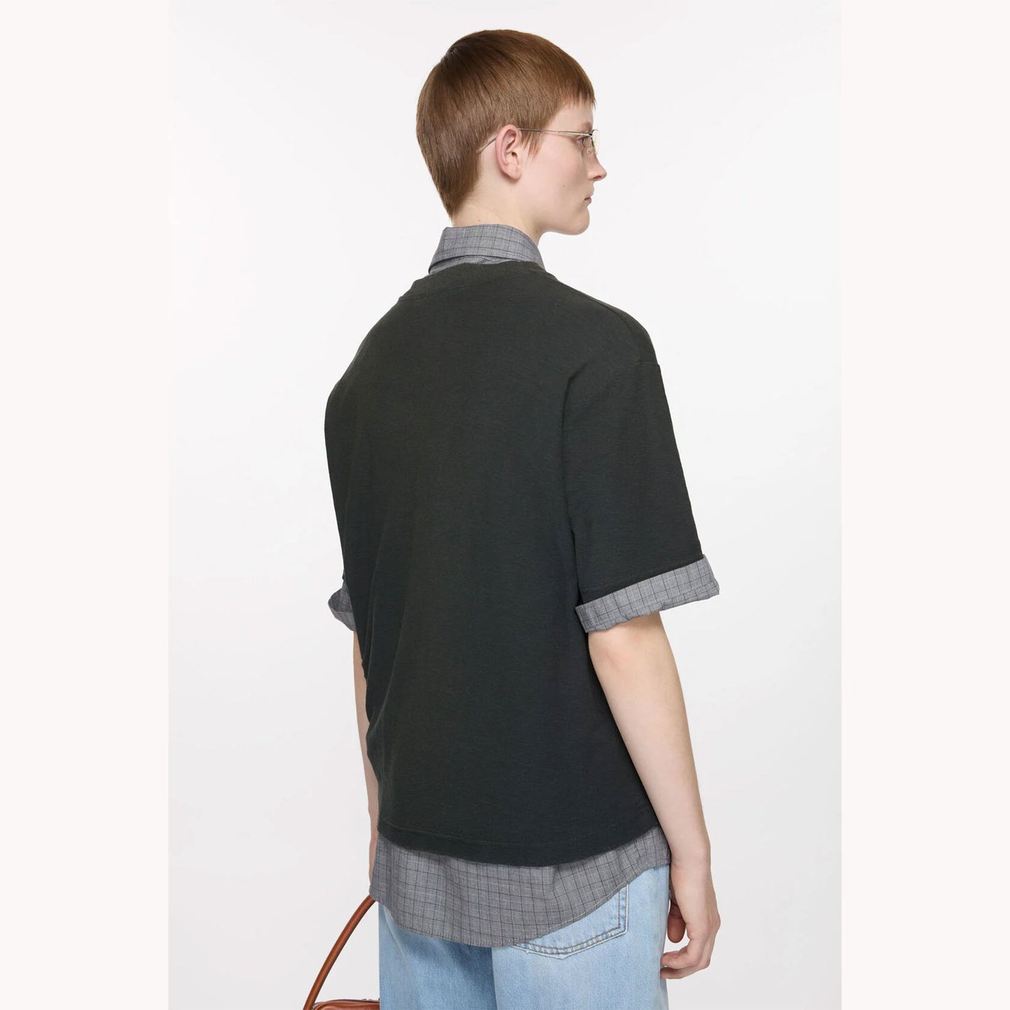 
                  
                    ロゴTシャツ - リラックスフィット-FADED BLACK-
                  
                